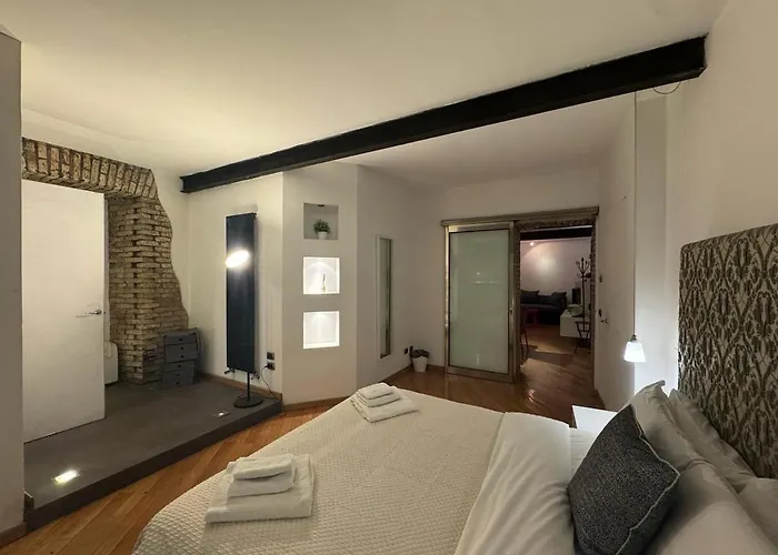 New! Renovated In Ancient Apartment Rom